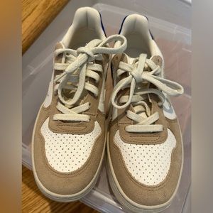 Veja sneakers size 7